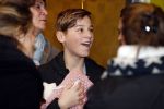 Schiphol 17 februari 2017 
Xander en Sophie de Buisonje komen met hun dochter Cela Lynn en zoon Dex aan op schiphol. Beide ouders familie en Sem v Dijk wachten ze op . Ook de hond is meegekomen.