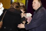 Schiphol 17 februari 2017 
Xander en Sophie de Buisonje komen met hun dochter Cela Lynn en zoon Dex aan op schiphol. Beide ouders familie en Sem v Dijk wachten ze op . Ook de hond is meegekomen.