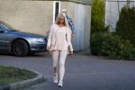 Leusden 14 februari 2018
Barbie ( Samantha de Jong ) en haar nieuwe vriend Jordi Ossel arriveren bij zijn huis.