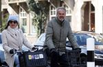 Amsterdam 18 februari 2018
Bert Kuizenga met zijn vrouw op de fiets in Amsterdam zuid