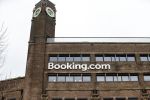 Amsterdam 6 maart 2018 
Rembrandt plein in Amsterdam met kantoor Booking.com