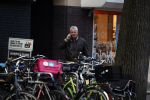 Amsterdam 20 februari 2018
Bram Moszkowicz doet boodschappen in Amsterdam zuid