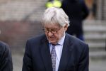Rotterdam 20 februari 2018
Dienst voor overlijden /begrafenis Ruud Lubbers in de Laurentius Elisabeth Kathedraal. Bram Peper met vrouw