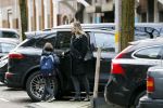 Amsterdam 15 februari 2018 
Chantal janzen met man Marco en zoon naar verloskundigenpraktijk
