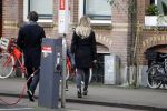 Amsterdam 15 februari 2018 
Chantal janzen met man Marco en zoon naar verloskundigenpraktijk