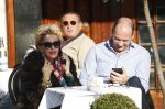 Amsterdam 17 februari 2018
Connie Witteman met verloofde Eugene v Dun op terras.