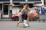 Amsterdam 11 maart 2018   
Danie Bles aan het voetballen met zijn zoon