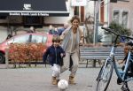 Amsterdam 11 maart 2018   
Danie Bles aan het voetballen met zijn zoon