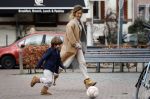 Amsterdam 11 maart 2018   
Danie Bles aan het voetballen met zijn zoon