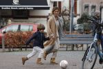Amsterdam 11 maart 2018   
Danie Bles aan het voetballen met zijn zoon