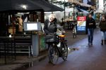 Amsterdam 8 maart 2018
Derek de Lint met zijn fiets bij de Albert Cuyp