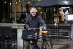 Amsterdam 8 maart 2018
Derek de Lint met zijn fiets bij de Albert Cuyp