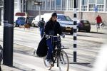 Amsterdam 16 februari 2018
Doutzen Kroes op haar fiets in Amsterdam