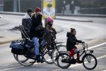 Amsterdam 21 februari 2018
Doutzen Kroes met haar man Sunnery james en hun kinderen