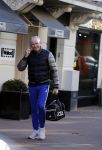 Amsterdam 7 februari 2018  
Dries Roelvink bellend op de pc hooftstraat