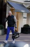 Amsterdam 7 februari 2018  
Dries Roelvink bellend op de pc hooftstraat