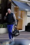 Amsterdam 7 februari 2018  
Dries Roelvink bellend op de pc hooftstraat