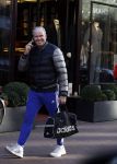 Amsterdam 7 februari 2018  
Dries Roelvink bellend op de pc hooftstraat