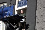 Amsterdam 12 maart 2018
Dries en Honoria Roelvink  verhuizen naar hun nieuwe appartement op de pc Hooftstraat