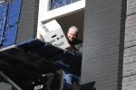 Amsterdam 12 maart 2018
Dries en Honoria Roelvink  verhuizen naar hun nieuwe appartement op de pc Hooftstraat