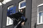 Amsterdam 12 maart 2018
Dries en Honoria Roelvink  verhuizen naar hun nieuwe appartement op de pc Hooftstraat