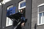 Amsterdam 12 maart 2018
Dries en Honoria Roelvink  verhuizen naar hun nieuwe appartement op de pc Hooftstraat