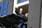 Amsterdam 12 maart 2018
Dries en Honoria Roelvink  verhuizen naar hun nieuwe appartement op de pc Hooftstraat