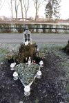 Loosdrecht 21 februari 2018
Gedenkteken voor Fleur Balkestein , het meisje van 19 die doodgereden werd na straatrace vader en zoon