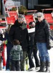 Lech/ Oberlech 25 februari 2018
Frank Rijkaard met zijn vrouw Stephanie Rijkaard en hun zoon in Lech
