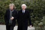 Leusden 6 maart 2018
Crematie Mies Bouwman in crematorium Leusden. Fred Oster met regisseur Bob ...