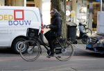 Amsterdam 21 februari 2018
Henny Vrienten met zijn zoon op de fiets