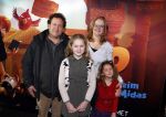 Amsterdam 11 februari 2018
Premiere Ted en het geheim van koning Midas in Pathe arena. Hilke Bierman met man en kinderen