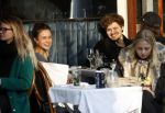 Amsterdam 21 februari 2018
Soy Kroon en Holly Brtood op terras met stylist Tommie Driessen