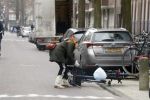 Amsterdam 9 februari 2018
Actrice Ilse Warringa ( de luizenmoeder) haalt haar dochter op op school.