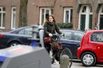 Amsterdam 9 februari 2018
Actrice Ilse Warringa ( de luizenmoeder) haalt haar dochter op op school.