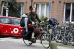 Amsterdam 9 februari 2018
Actrice Ilse Warringa ( de luizenmoeder) haalt haar dochter op op school.