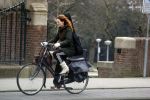 Amsterdam 9 februari 2018
Actrice Ilse Warringa ( de luizenmoeder) haalt haar dochter op op school.