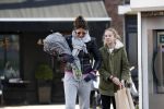 Amsterdam 24 februari 2018
Isa Hoes met dochter Vlinder in Amsterdam zuid