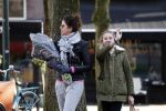 Amsterdam 24 februari 2018
Isa Hoes met dochter Vlinder in Amsterdam zuid