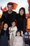 Amsterdam 11 februari 2018
Premiere Ted en het geheim van koning Midas in Pathe arena. jan Kooijman met vrouw kinderen en vriendinnetjes