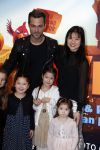Amsterdam 11 februari 2018
Premiere Ted en het geheim van koning Midas in Pathe arena. jan Kooijman met vrouw kinderen en vriendinnetjes