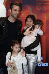 Amsterdam 11 februari 2018
Premiere Ted en het geheim van koning Midas in Pathe arena. jan Kooijman met vrouw kinderen en vriendinnetjes