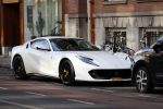 Amsterdam 6 maart 2018
Kunstenaar Joseph Klibansky en zijn vriendin gaan in hun nieuwe ferrari naar een huis kijken in Amsterdam zuid.