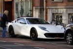 Amsterdam 6 maart 2018
Kunstenaar Joseph Klibansky en zijn vriendin gaan in hun nieuwe ferrari naar een huis kijken in Amsterdam zuid.