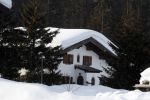 Lech 25 februari 2018
Het chalet met bewakingscamera's waar Koning Willem Alexander en Koningin Maxima met hun dochters logeren