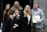 Amsterdam 3 februari 2018 
Prinses Beatrix viert haar 80e verjaardag in het paleis op de dam.  Koning Willem-Alexander en koningin Maxima arriveren met hun dochters, de prinsessen Amalia, Alexia en Ariane