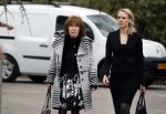 Leusden 6 maart 2018
Crematie Mies Bouwman in crematorium Leusden. Liesbeth List met dochter Elisah en schoonzoon