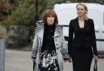Leusden 6 maart 2018
Crematie Mies Bouwman in crematorium Leusden. Liesbeth List met dochter Elisah en schoonzoon