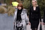 Leusden 6 maart 2018
Crematie Mies Bouwman in crematorium Leusden. Liesbeth List met dochter Elisah en schoonzoon
