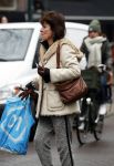 Amsterdam 19 februari 2018 
Linda v Dijck doet  boodschappen op de cornelis schuytstraat
